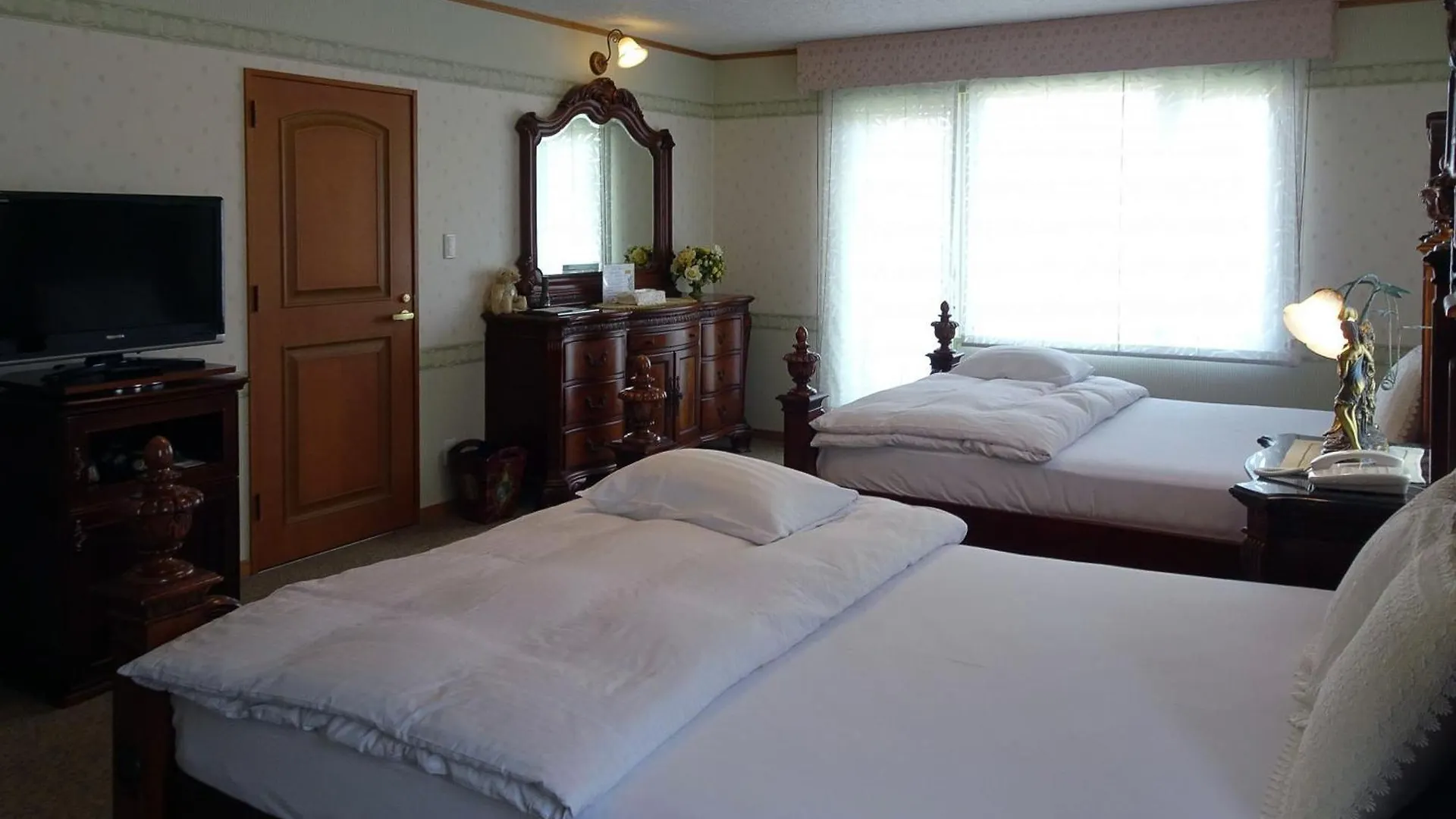 Petit Hotel Corinthian Rebun
