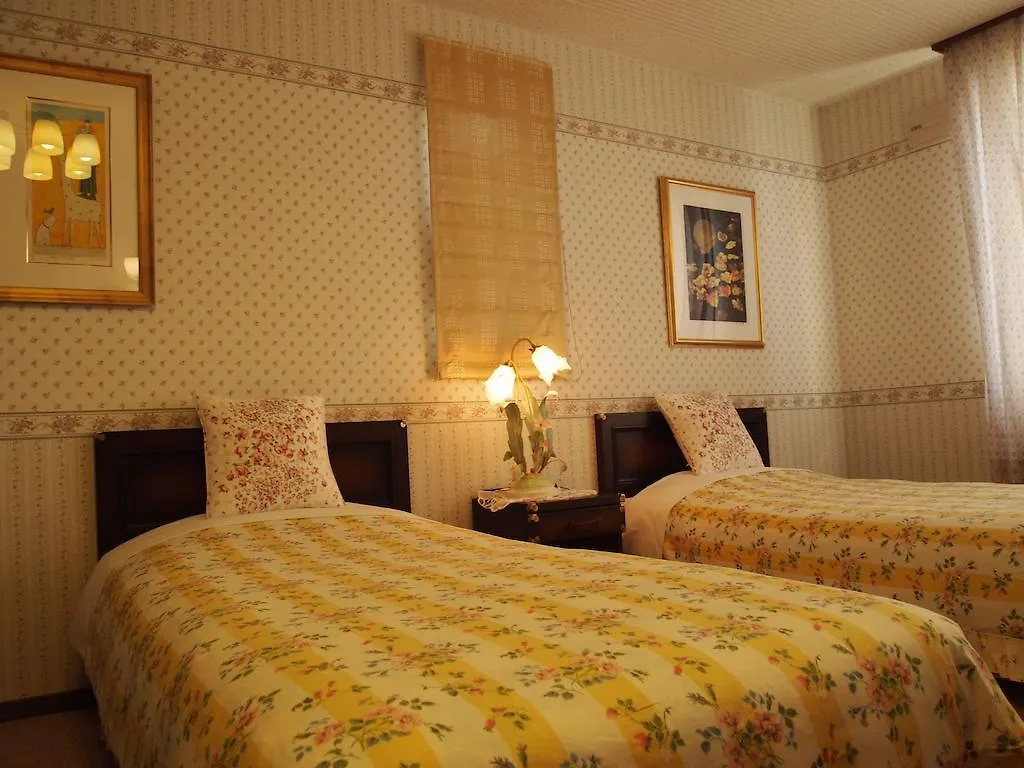 Petit Hotel Corinthian Rebun